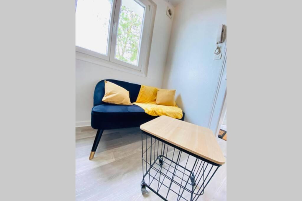 Appartement Cosy Avec Jardin Chaleureux Laon Kültér fotó